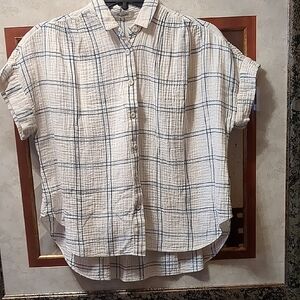 Madewell Blue and White Casual Button Down Shirt
